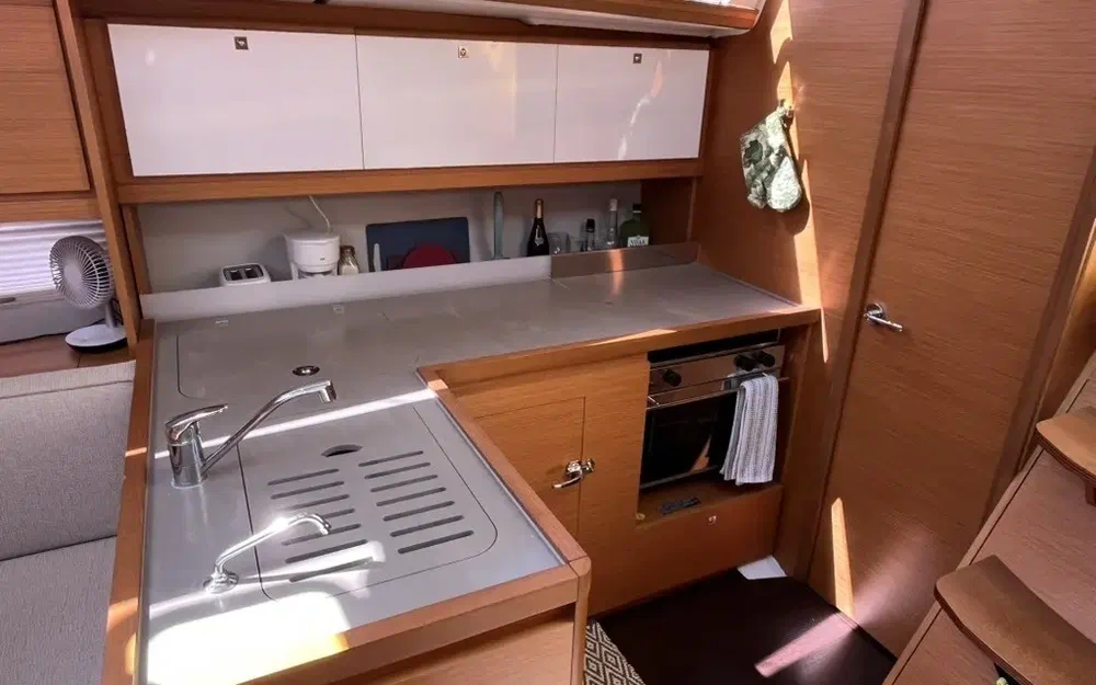 slider 10 Dufour 390