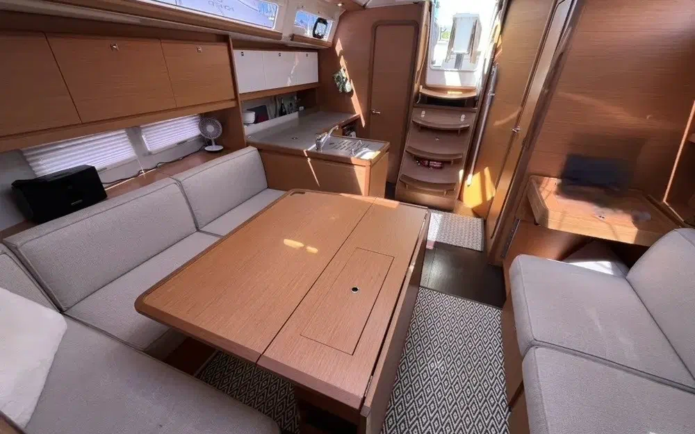 slider 8 Dufour 390 Grand Large