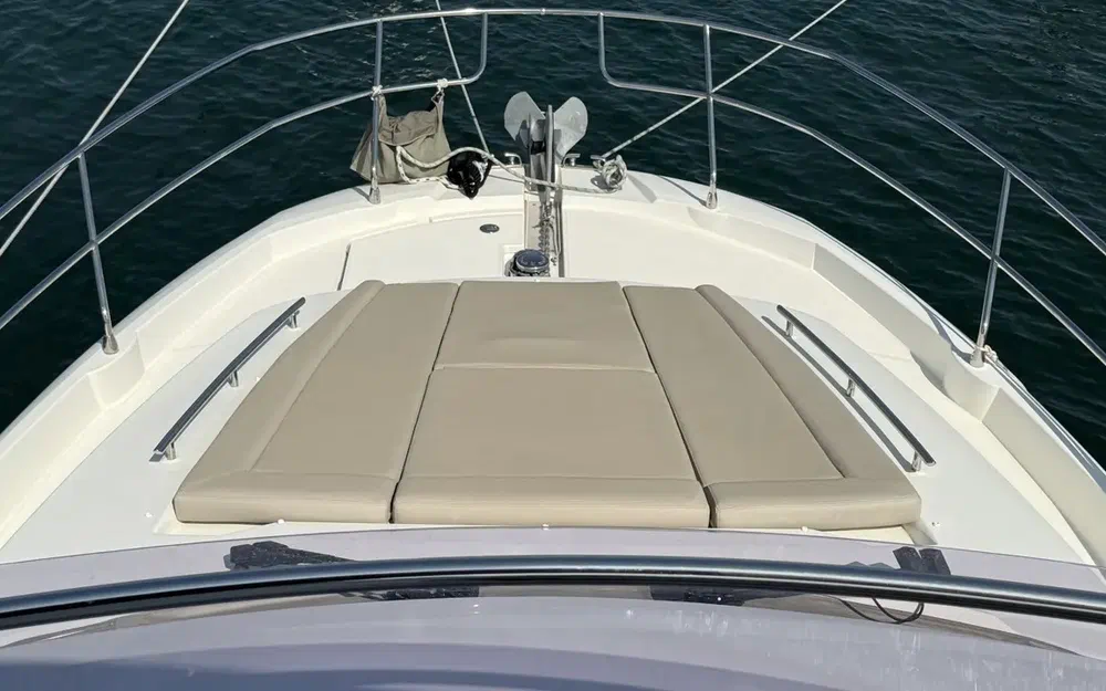 slider 9 Jeanneau Prestige 420 Fly