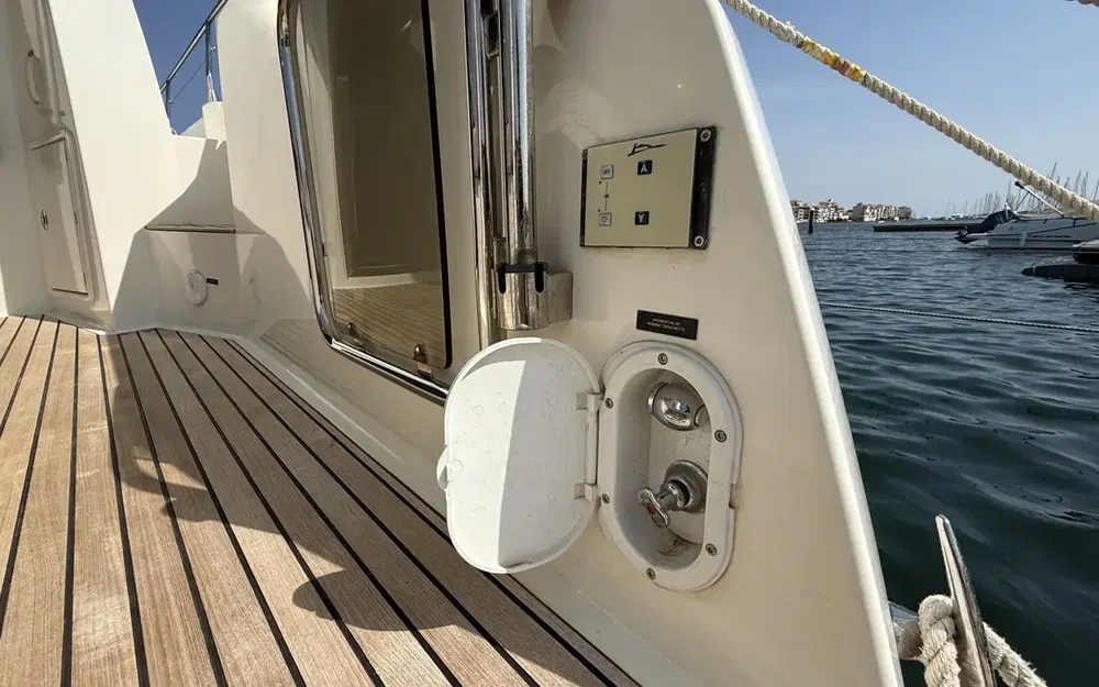 slider 18 Jeanneau Prestige 420 Fly