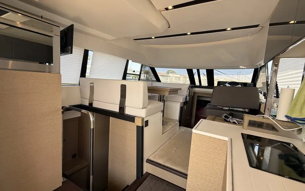 slider 19 Jeanneau Prestige 420 Fly