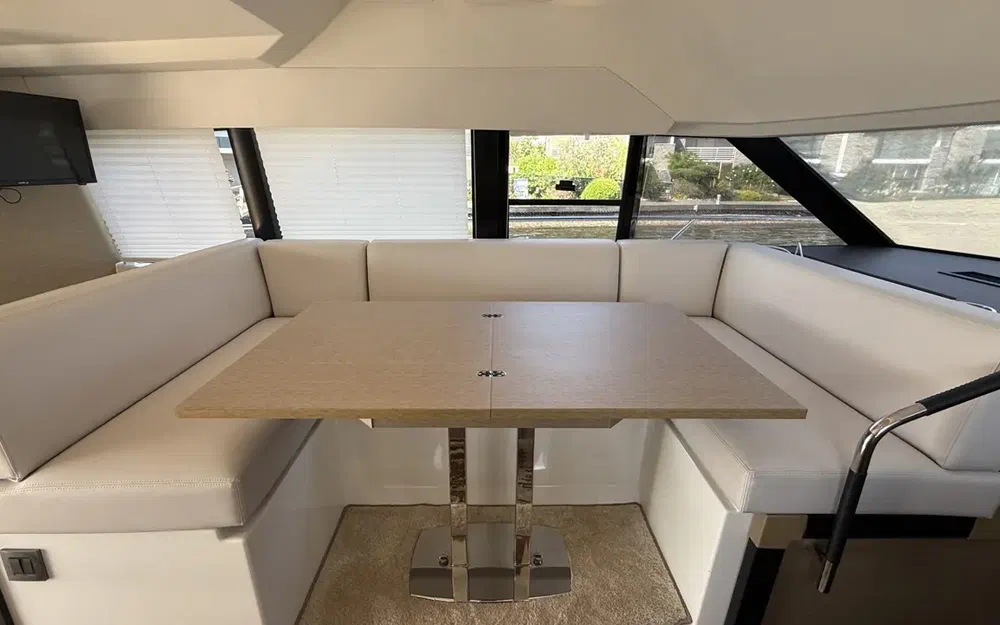 slider 20 Jeanneau Prestige 420 Fly