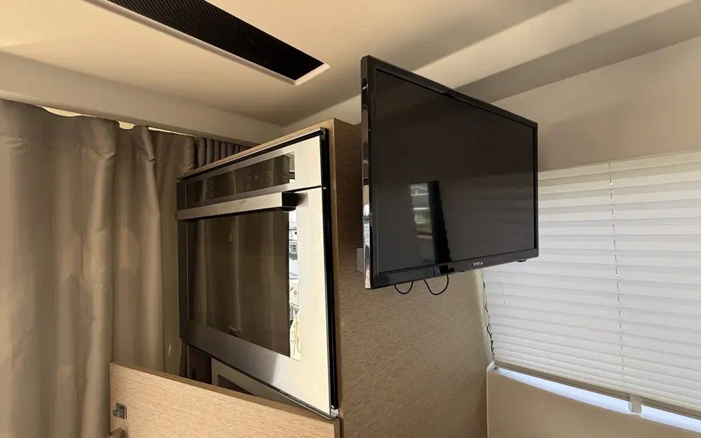 slider 22 Jeanneau Prestige 420 Fly