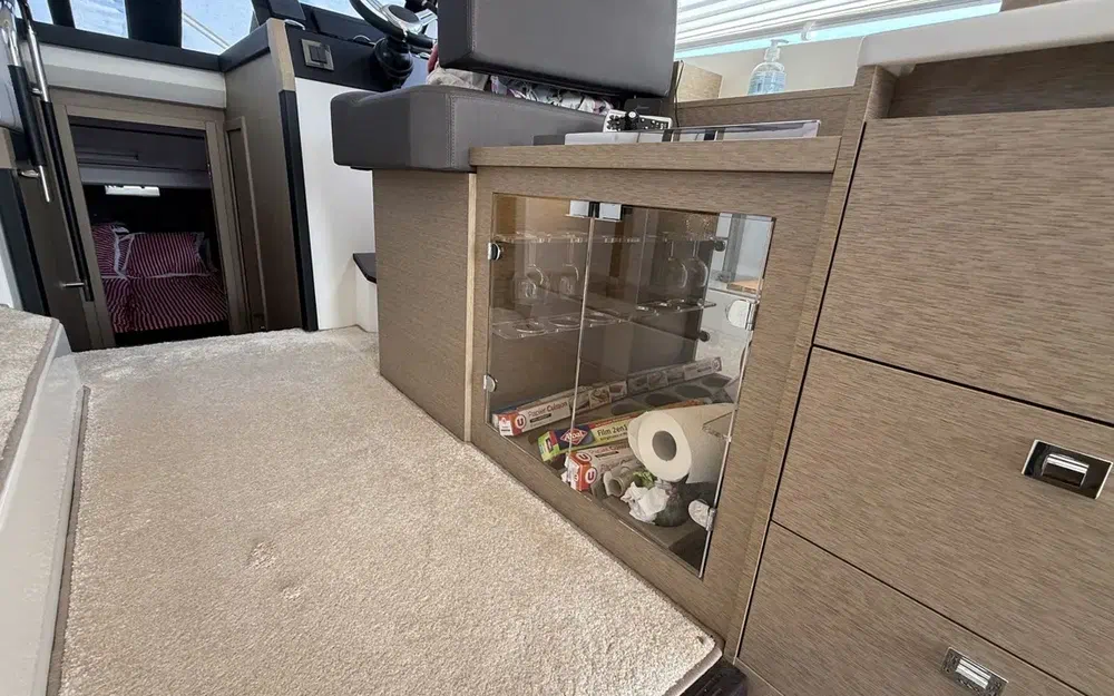 slider 24 Jeanneau Prestige 420 Fly