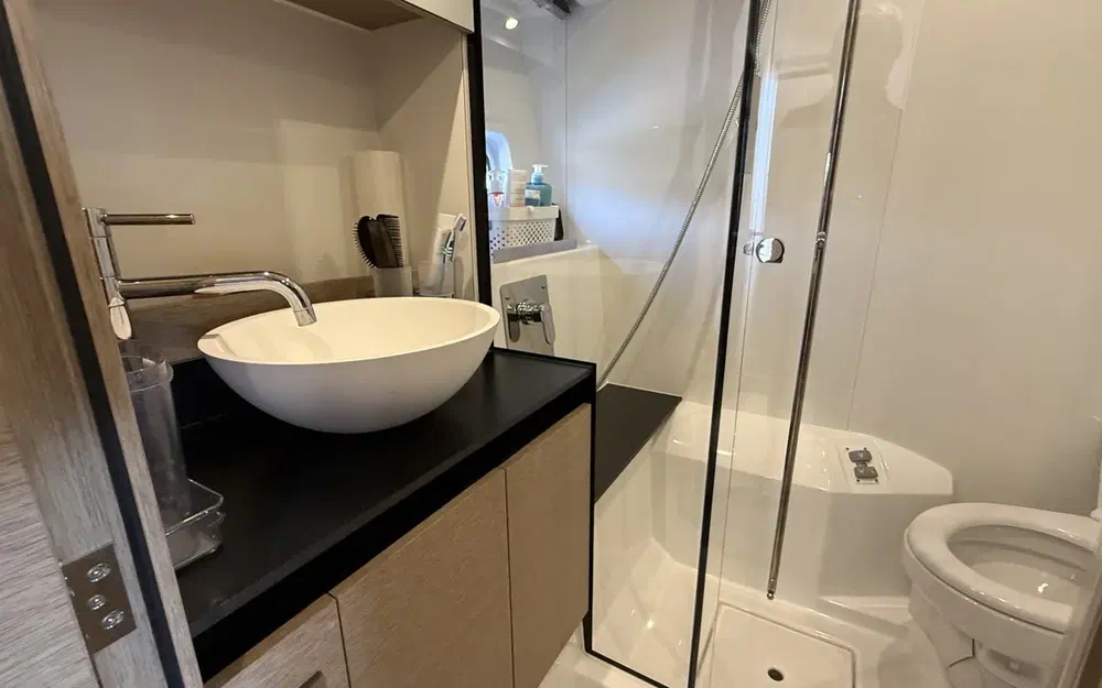 slider 34 Jeanneau Prestige 420 Fly