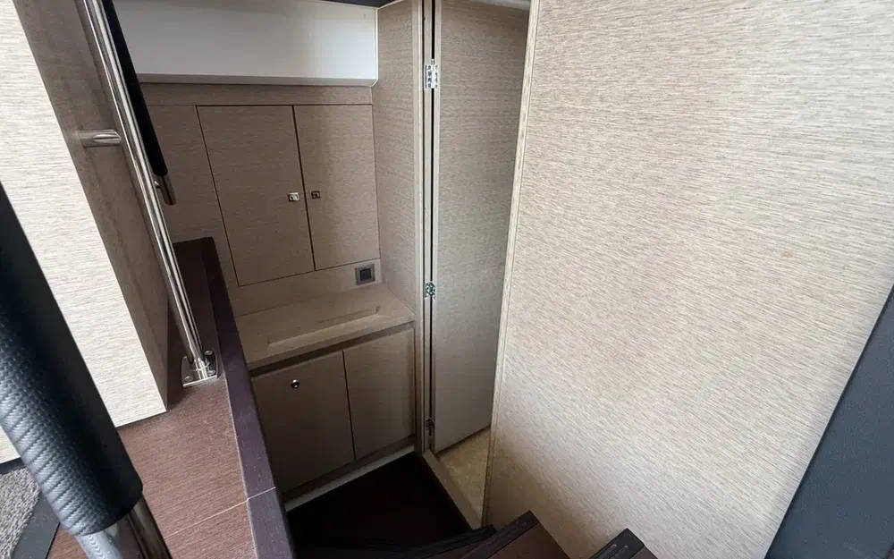 slider 37 Jeanneau Prestige 420 Fly