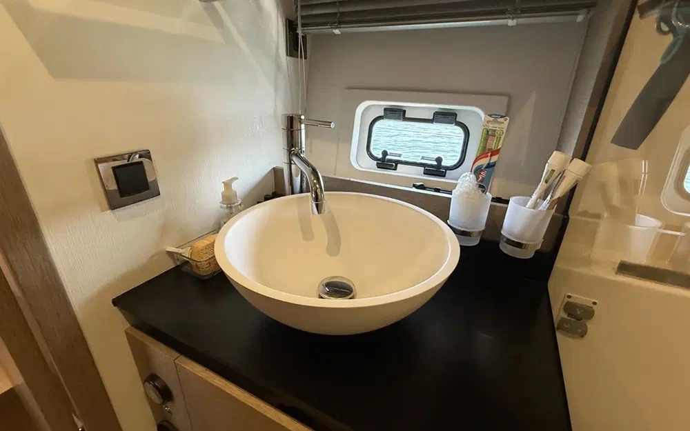 slider 39 Jeanneau Prestige 420 Fly