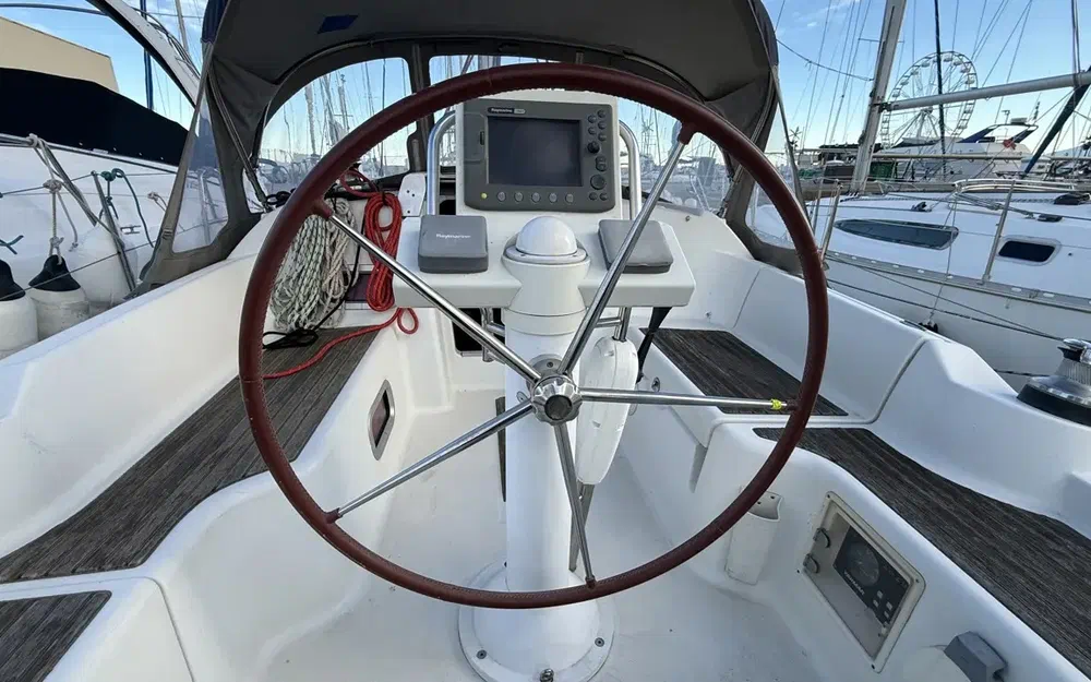 slider 12 Beneteau Oceanis 31