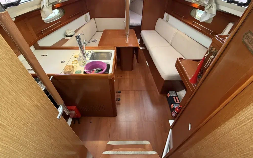 slider 15 Beneteau Oceanis 31