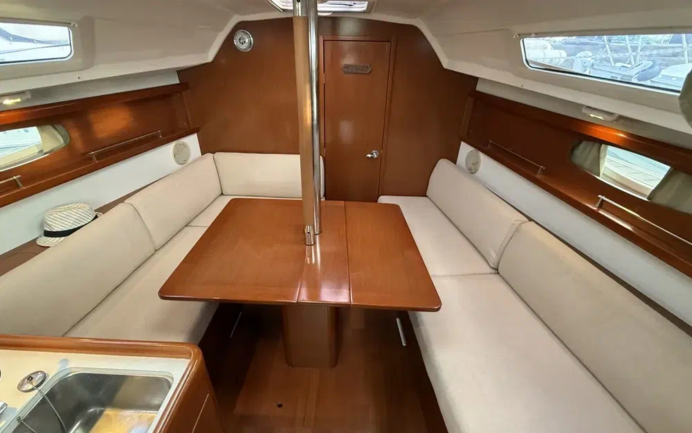 slider 17 Beneteau Oceanis 31