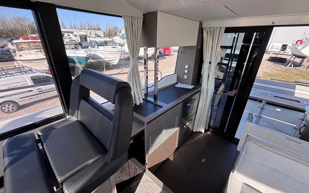 slider 18 Jeanneau Merry Fisher 1295 Fly