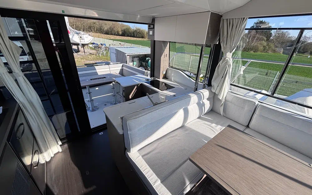 slider 16 Jeanneau Merry Fisher 1295 Fly