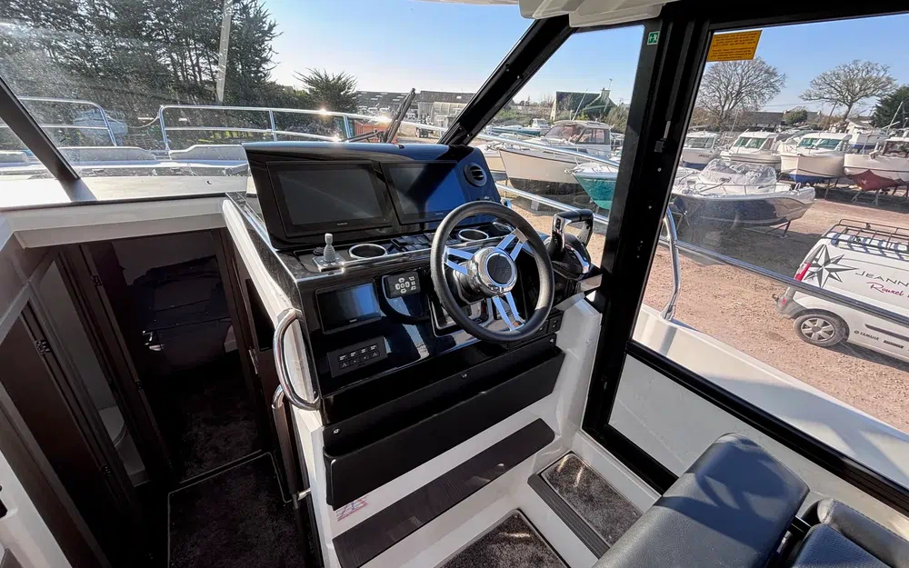 slider 19 Jeanneau Merry Fisher 1295 Fly