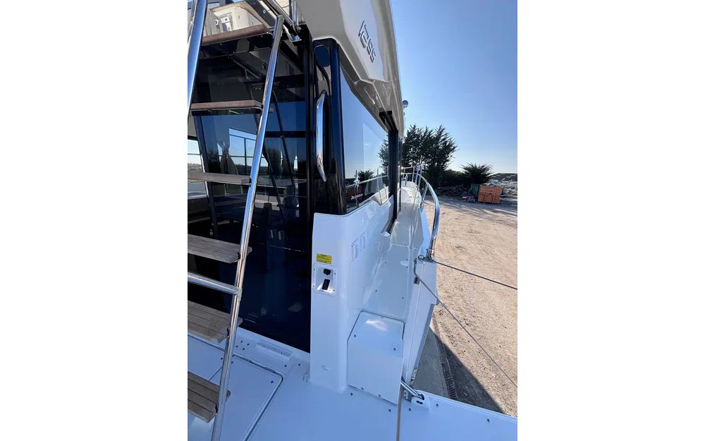 slider 4 Jeanneau Merry Fisher 1295 Fly