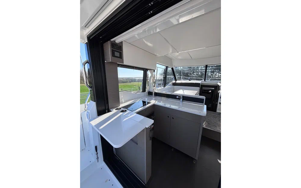 slider 13 Jeanneau Merry Fisher 1295 Fly