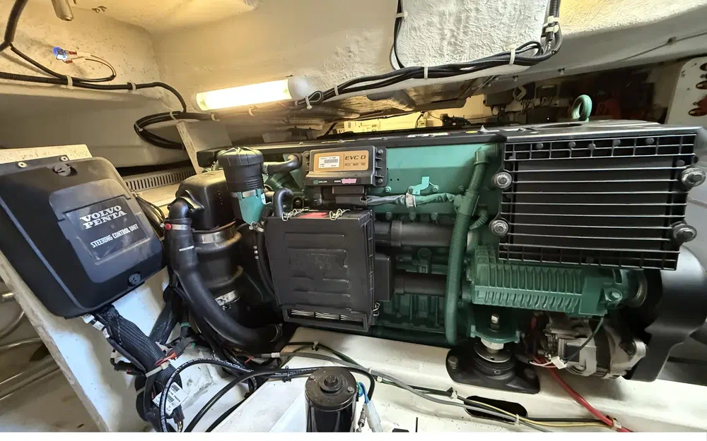 slider 12 Beneteau Flyer Gran Turismo 44