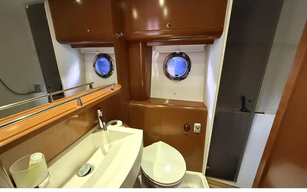 slider 17 Beneteau Flyer Gran Turismo 44