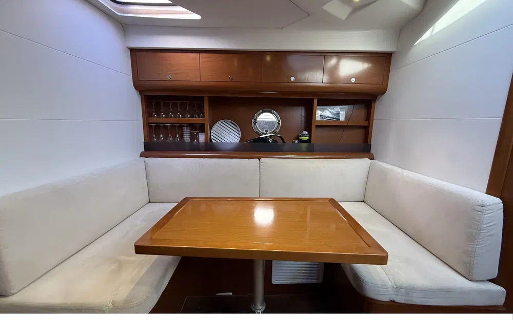 slider 19 Beneteau Flyer Gran Turismo 44