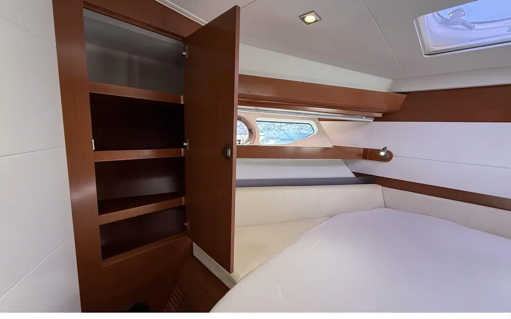 slider 22 Beneteau Flyer Gran Turismo 44