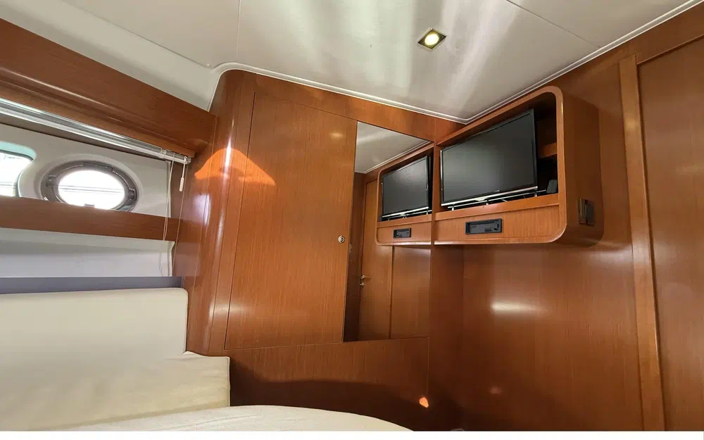 slider 23 Beneteau Flyer Gran Turismo 44