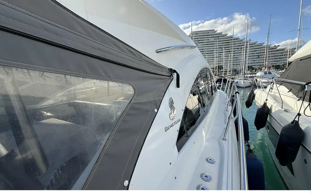 slider 26 Beneteau Flyer Gran Turismo 44