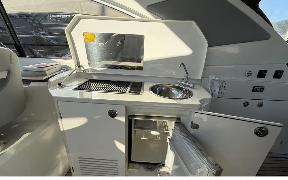 slider 7 Beneteau Flyer Gran Turismo 44