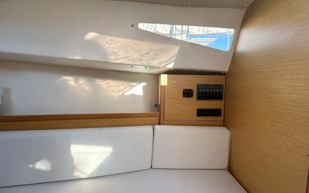 slider 10 Aventura Yacht KERKENA 7.60