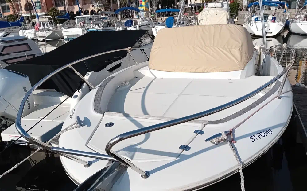 slider 6 Jeanneau Cap Camarat 7.5 WA