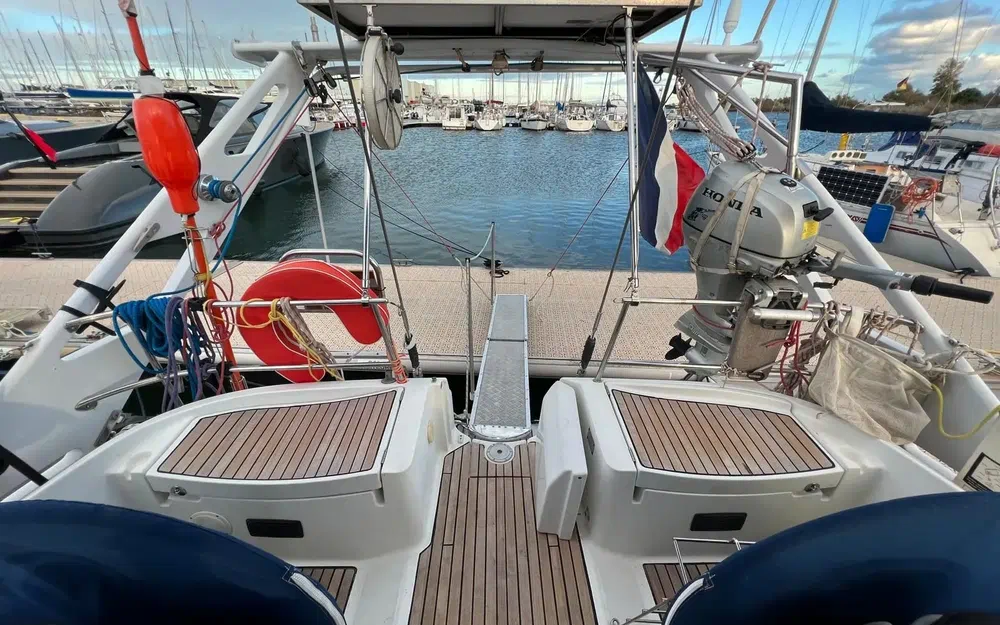 slider 7 Beneteau 50