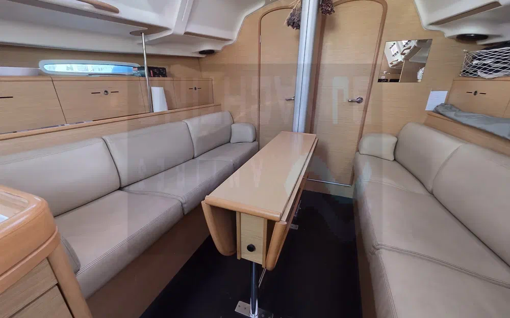 slider 12 Beneteau First 36.7