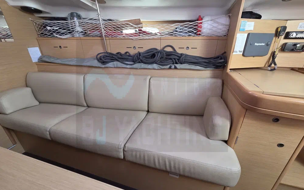 slider 15 Beneteau First 36.7