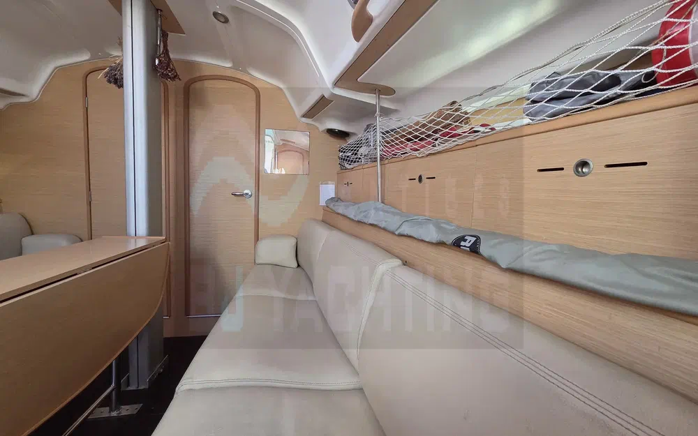 slider 16 Beneteau First 36.7