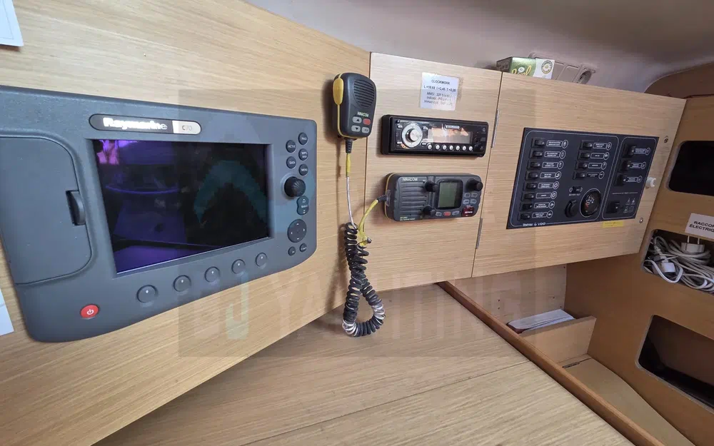 slider 22 Beneteau First 36.7