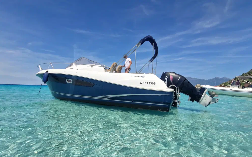 slider 0 Jeanneau Cap Camarat 8.5 WA