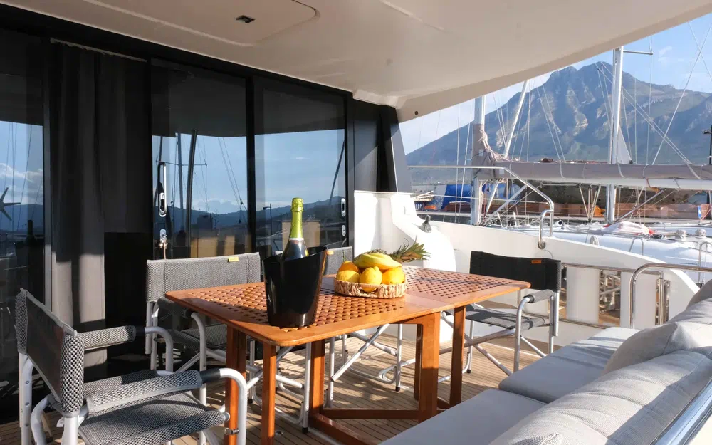 slider 0 Fountaine Pajot My 44