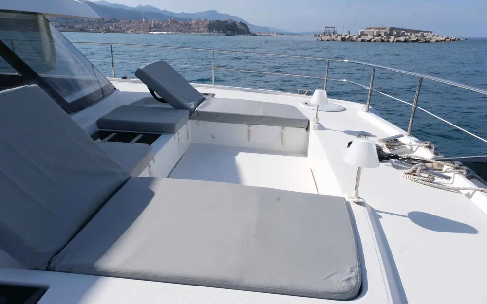 slider 5 Fountaine Pajot My 44