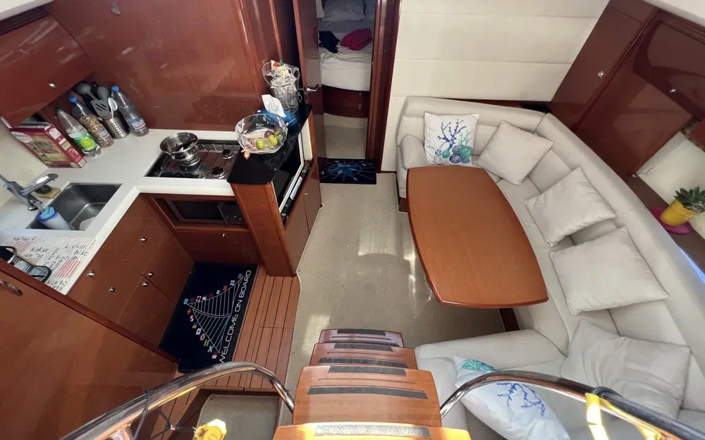 slider 6 Jeanneau Prestige 42