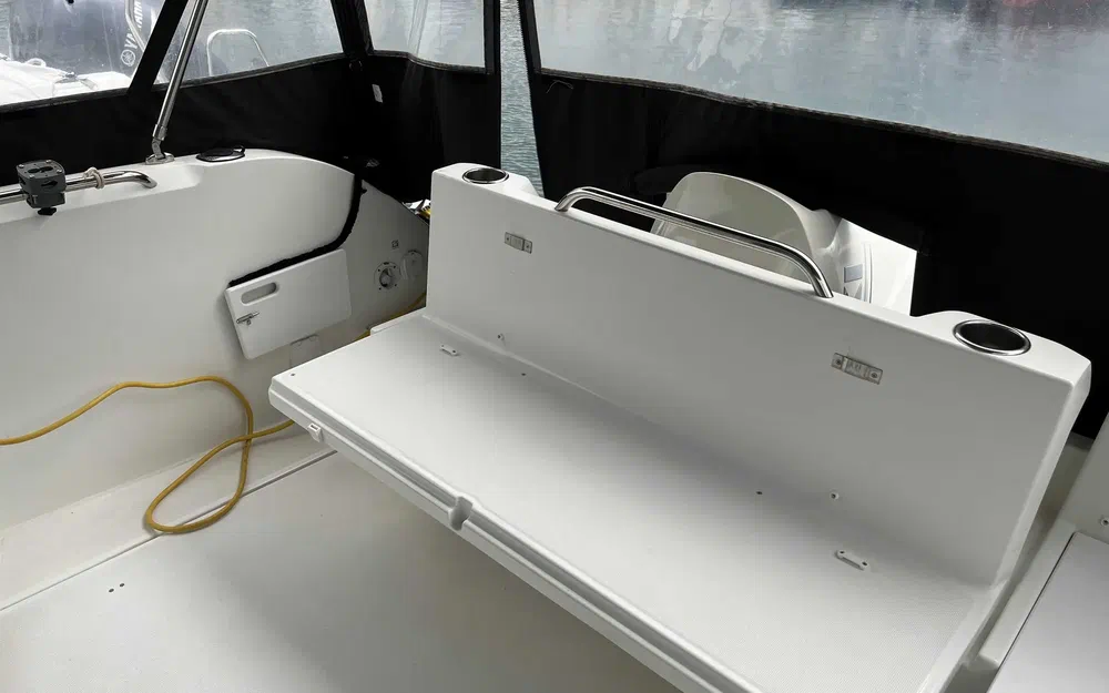 slider 10 Beneteau Antares 8 OB