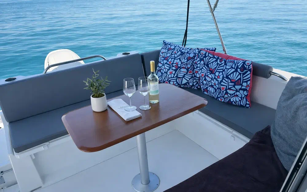 slider 2 Beneteau Antares 8 OB