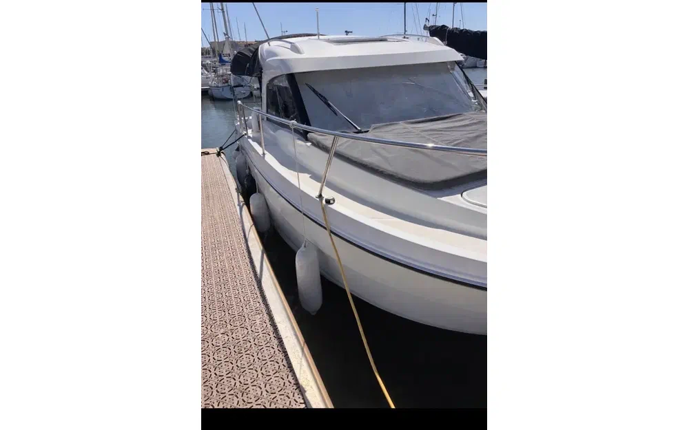 slider 3 Beneteau Antares 8 OB