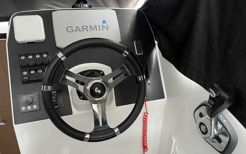 slider 5 Beneteau Antares 8 OB