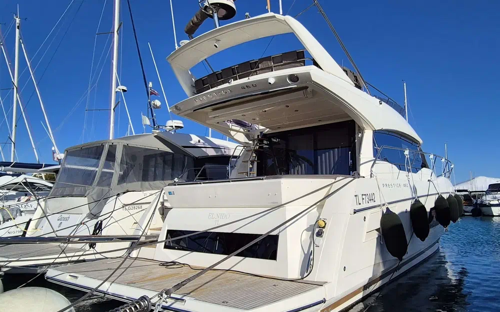 slider 0 Prestige Yachts Prestige 460 Fly