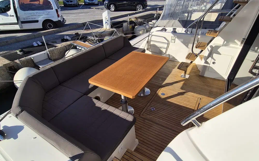 slider 3 Prestige Yachts 460 Fly