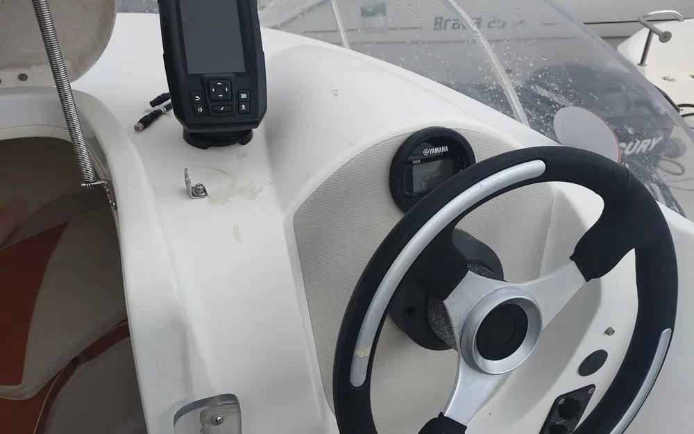 slider 10 Quicksilver 470 Cruiser