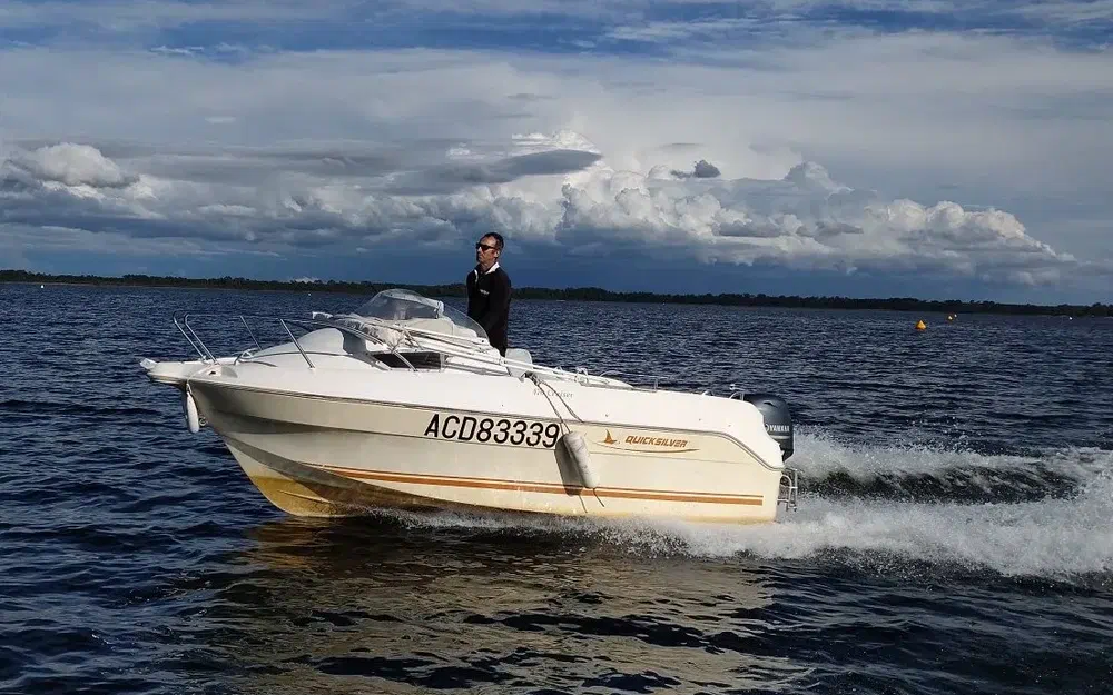 slider 3 Quicksilver 470 Cruiser