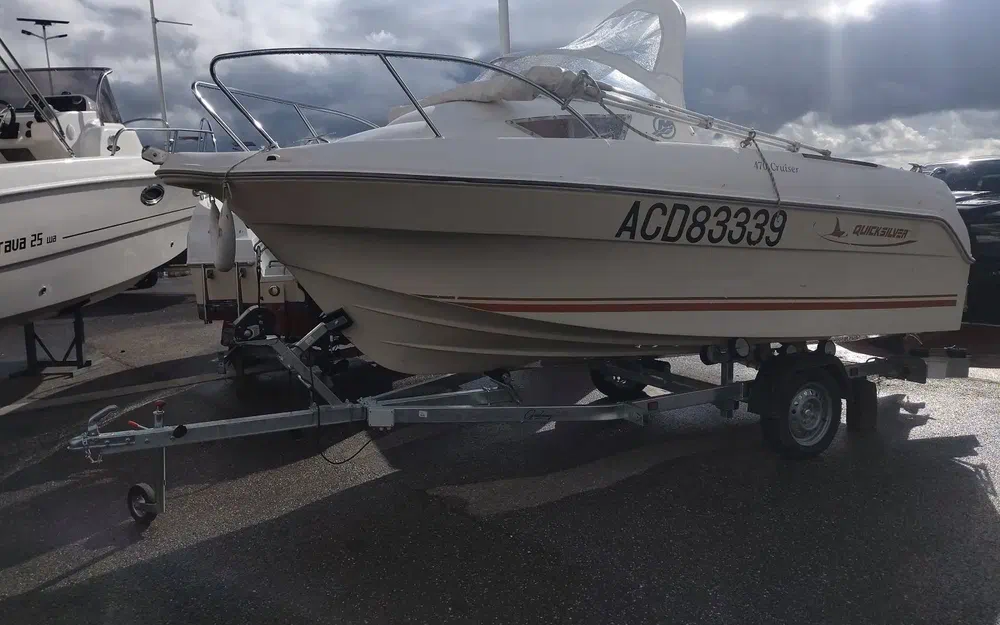 slider 6 Quicksilver 470 Cruiser