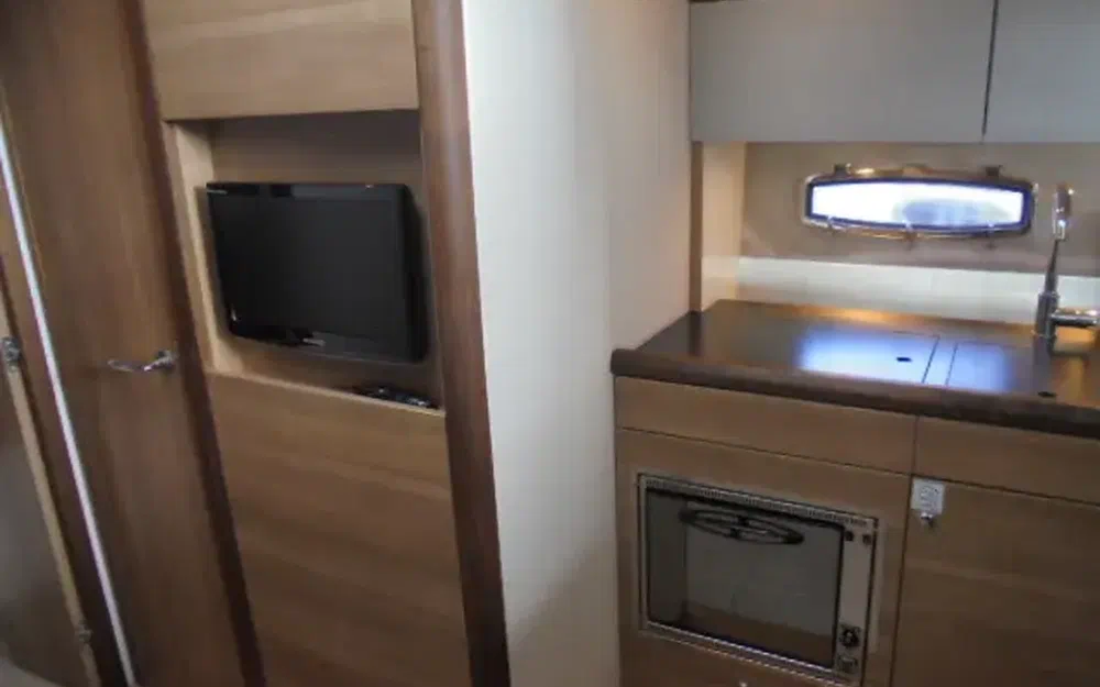 slider 12 Sealine SC 35