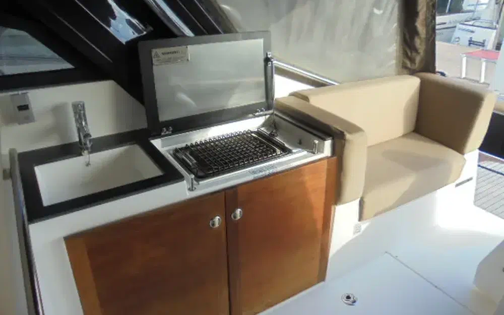 slider 5 Sealine SC 35