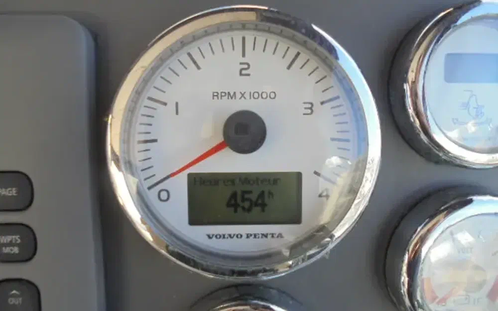 slider 8 Sealine SC 35