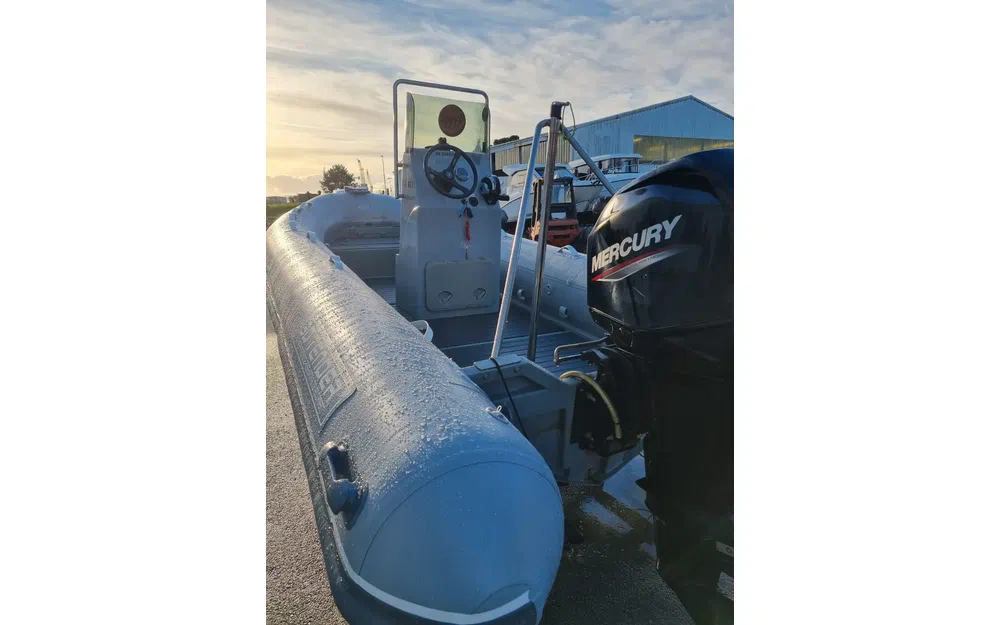 slider 4 3D Tender Stealth RIB 500